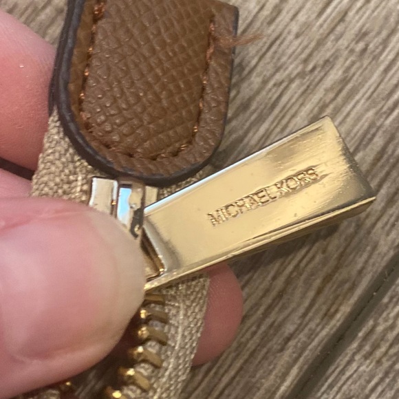 FINAL PRICE💚 NWOT AUTHENTIC MICHAEL KORS MULTI WEAR BAG L/XL - Picture 7 of 9